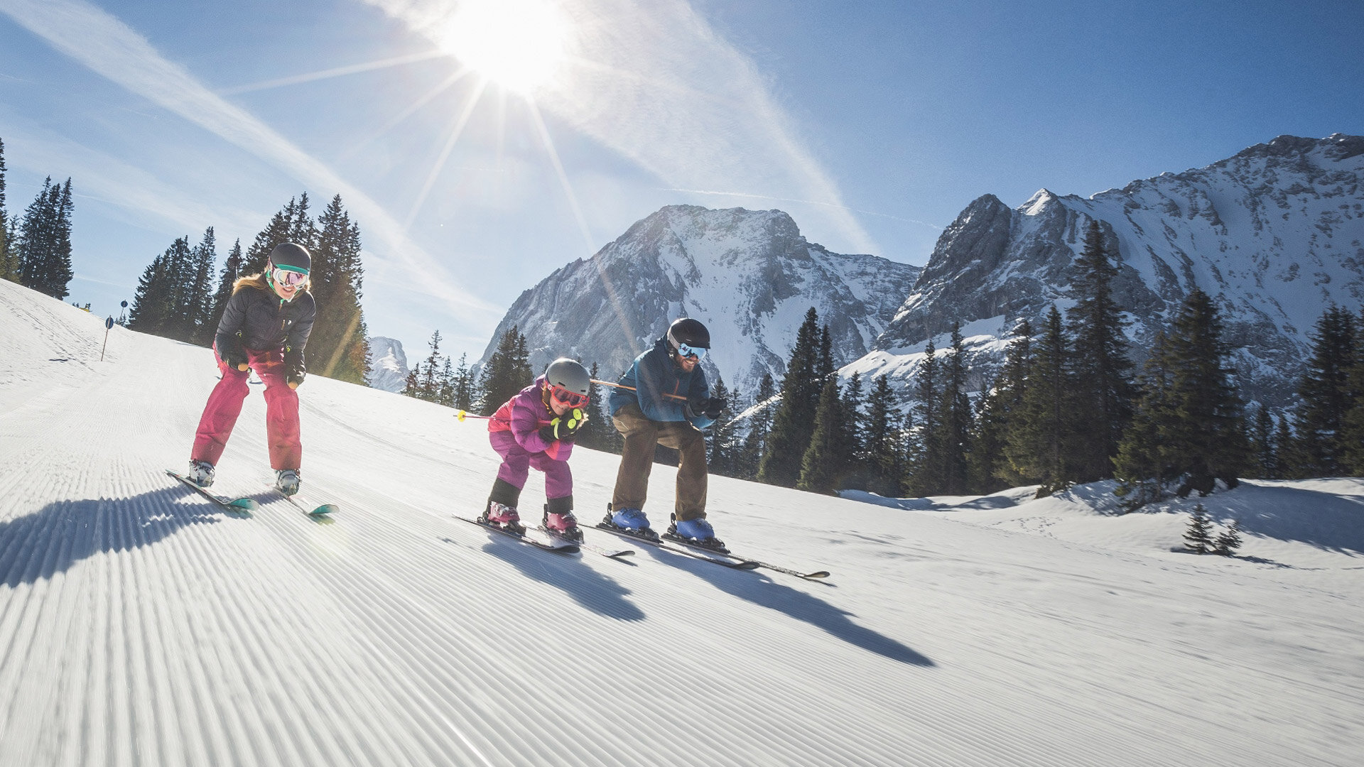 Skifahren im Winterurlaub in der Zugspitz Arena – Luxus Chalets Bichlbach erleben