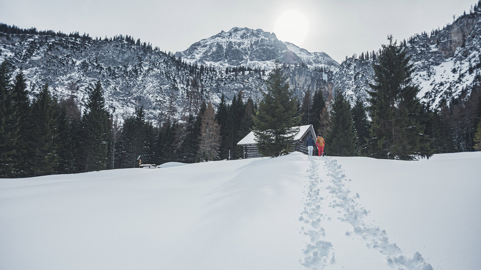 Winterwandern im Winterurlaub in der Zugspitz Arena – Luxus Chalets Bichlbach erleben